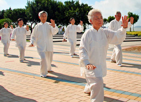 孙式太极拳抻筋拔骨功