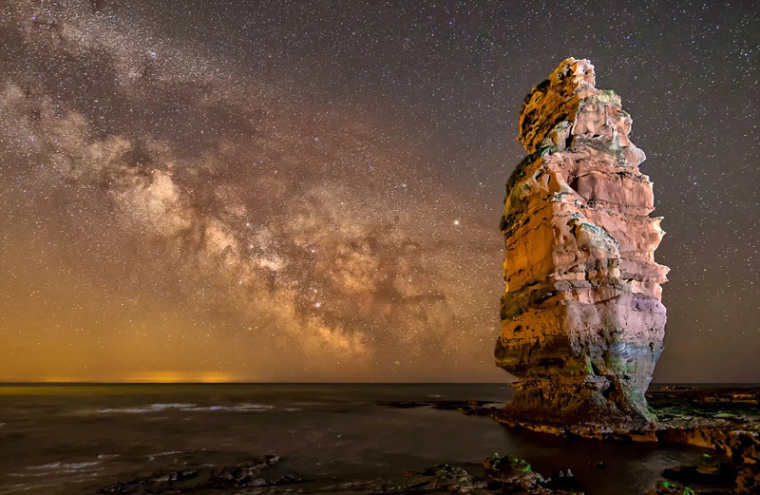 英仙座流星雨实拍，英仙座流星雨唯美图片