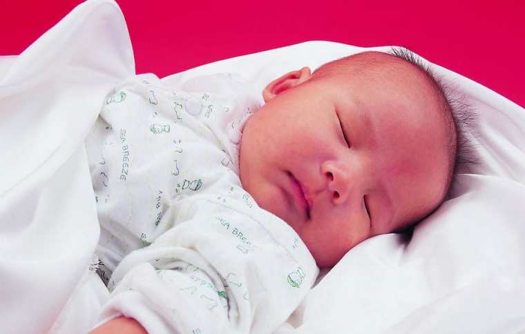 刚出生的婴儿黄疸高是什么原因