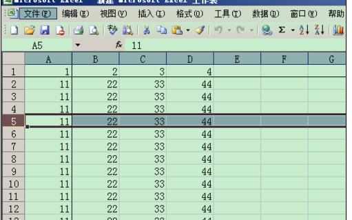 Excel中2010版进行固定第一行的操作技巧