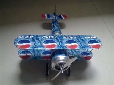 儿童手工易拉罐飞机模型作品